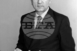 Любомир Левчев - поет и писател