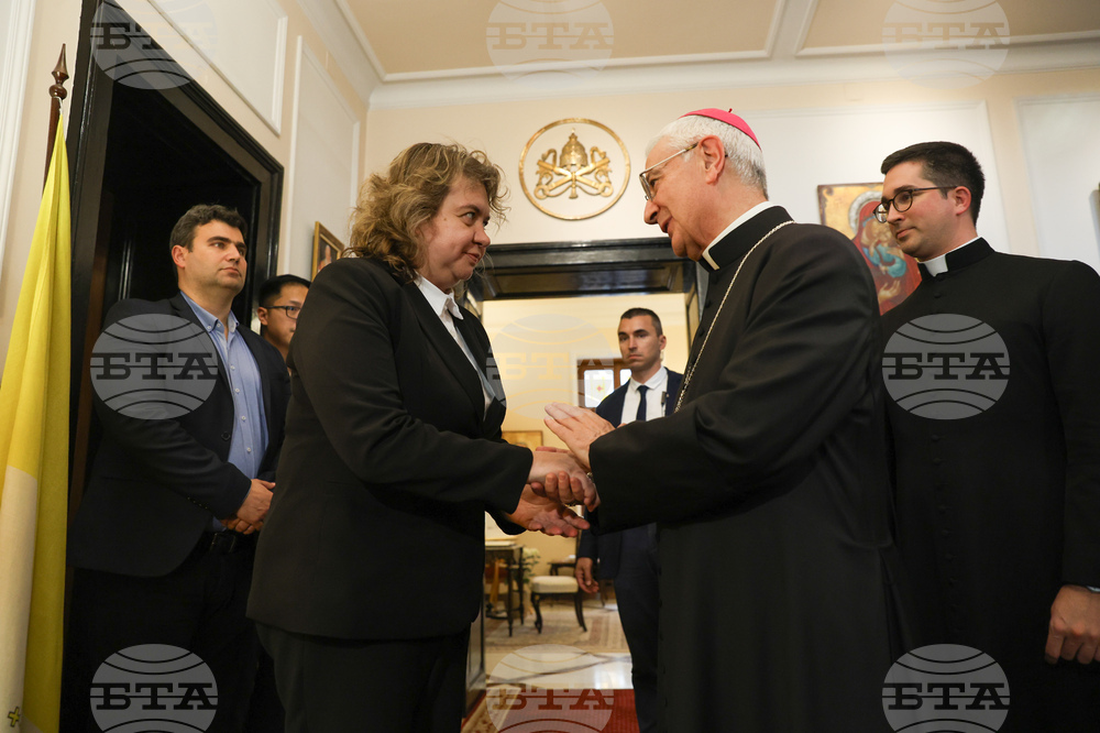 Bulgarian Parliament Chair Signs Book of Condolences for Pope Francis