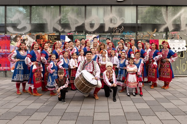 Танцова група „Пендари“ от Виена: Всичките ни участия по фестивали извън Австрия са запомнящи се