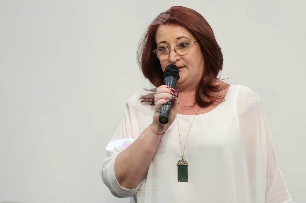 Български общности в Албания и Косово - книга - представяне - Райна Манджукова