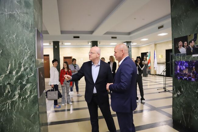 Българското национално радио е домакин на изложбата „Мигове джаз“ – визуален разказ за магията на „Банско джаз фестивал“