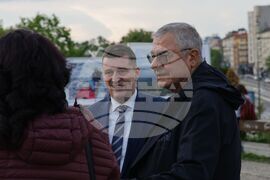 „Антарктическите хора - грижа за Земята" - изложба