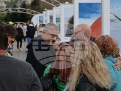 „Антарктическите хора - грижа за Земята" - изложба