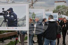 „Антарктическите хора - грижа за Земята" - изложба