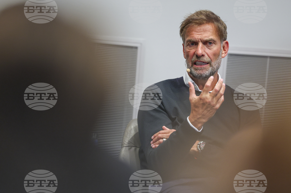 Юрген Клоп поздрави Ливърпул за титлата във Висшата лига