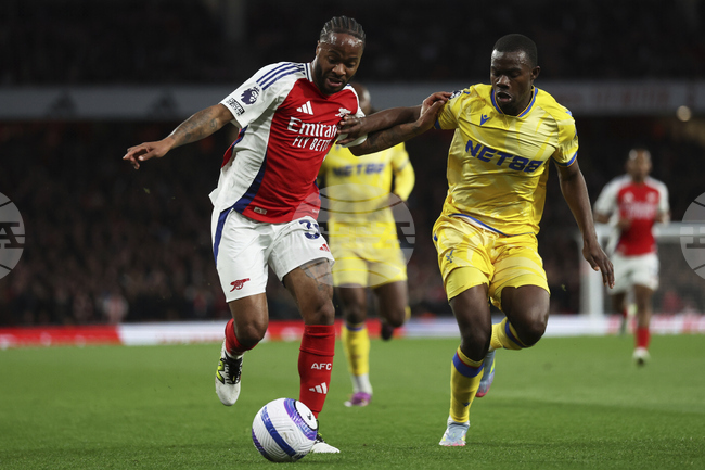 Челси иска Стърлинг да напусне през януари