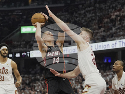 Heat Cavaliers Basketball