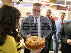 Заместник-министърът на земеделието доц. Крум Неделков при откриването на 20-то издание на Международното изложение „Пчеларство – Плевен 2023“