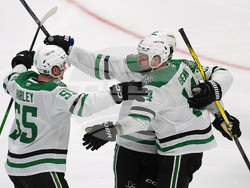 Stars Avalanche Hockey