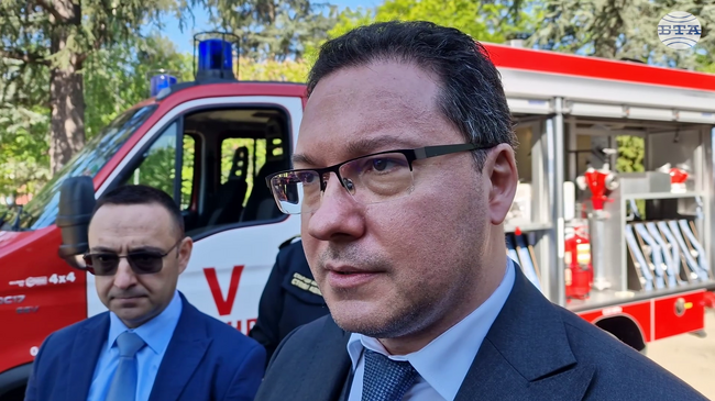 По отношение на пожарите най-важна е превенцията, каза министърът на вътрешните работи Даниел Митов в Казанлък