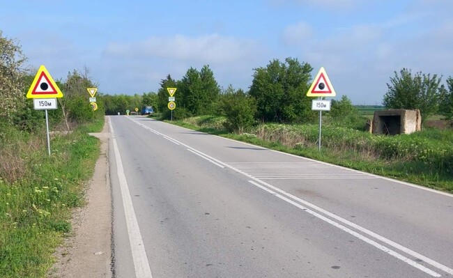 АПИ: Продължава поставянето на пътни знаци и маркировка за повишаване на безопасността на участъците с концентрация на пътнотранспортни произшествия
