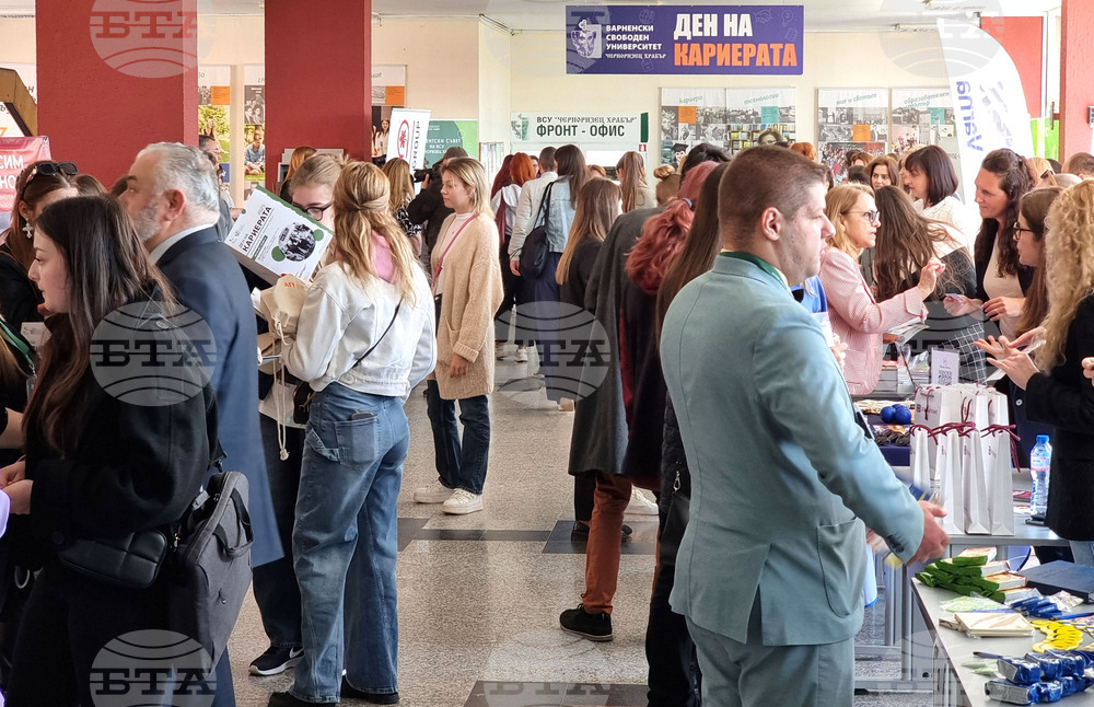 Във висшето образование е задължително студентите да прилагат знанията и практически, казва доц. Росица Петкова-Слипец от ВСУ