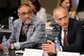 Дискусия - добродетели и религии в българските училища