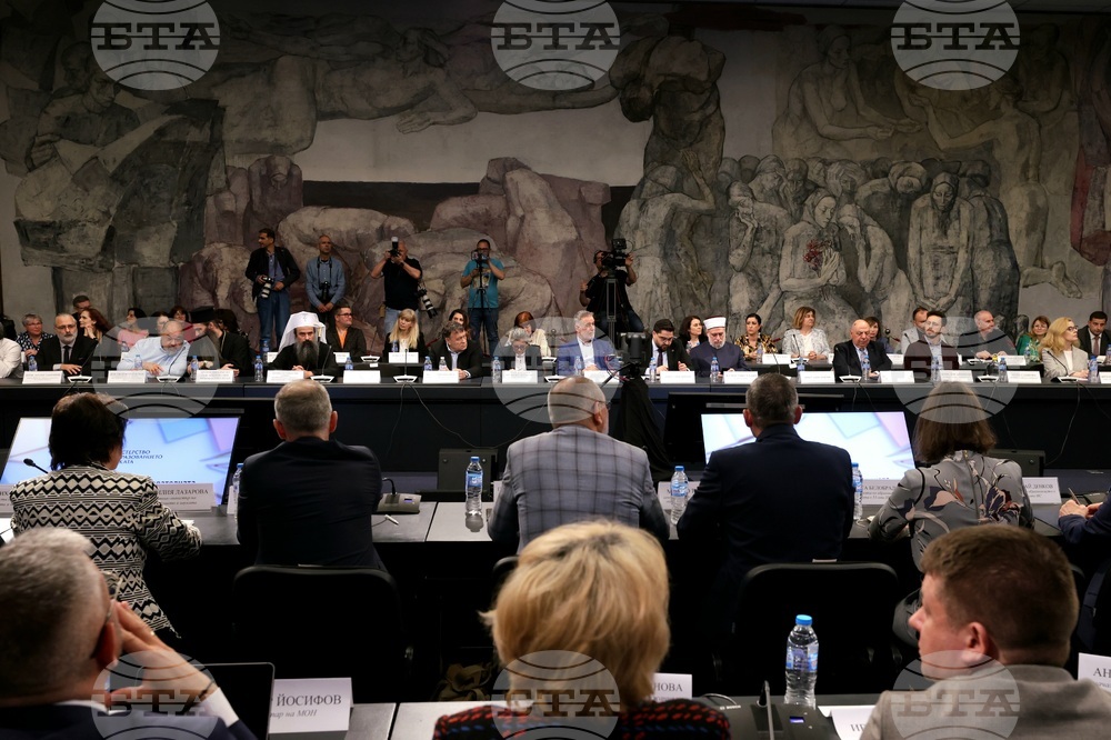 Дискусия - добродетели и религии в българските училища