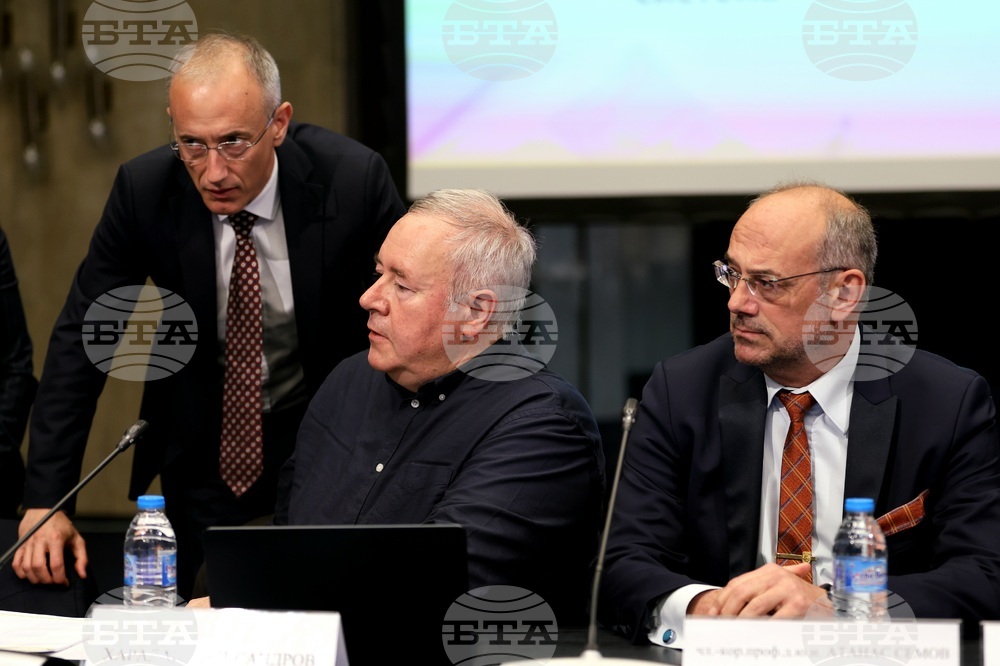 Дискусия - добродетели и религии в българските училища