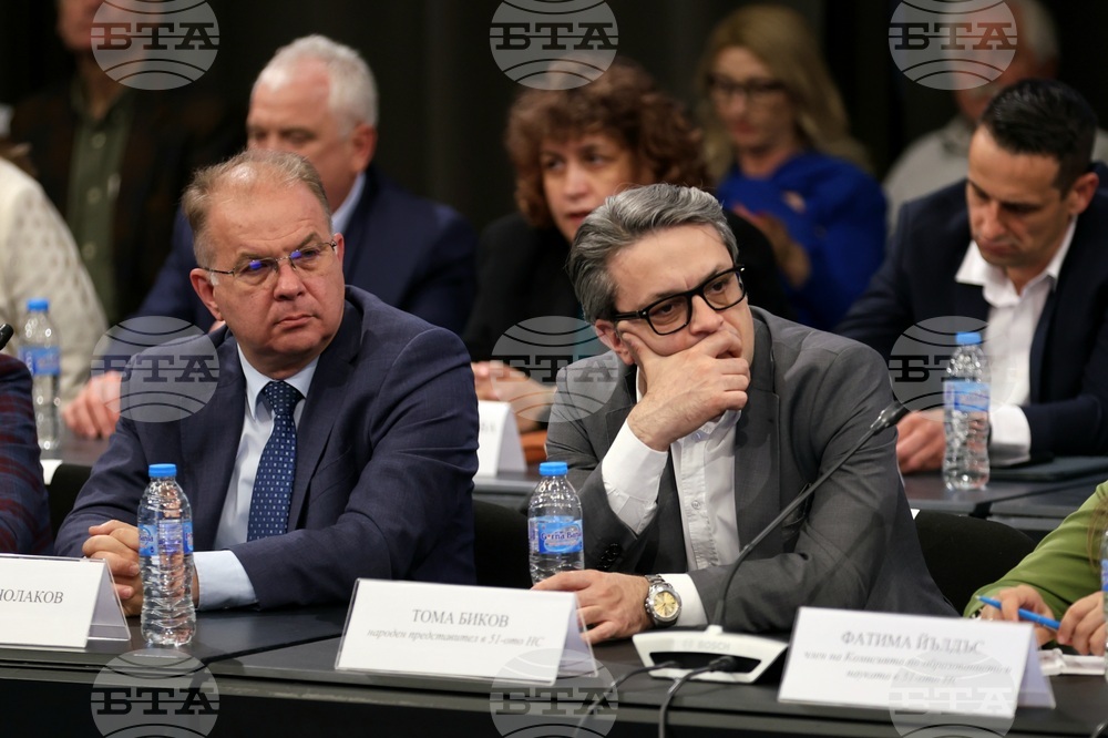 Дискусия - добродетели и религии в българските училища