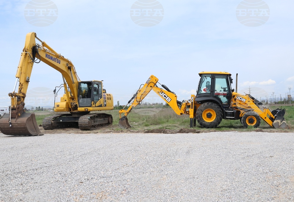 Село Волуяк - Гроздан Караджов - Мултимодална логистична платформа София-Запад - строителство