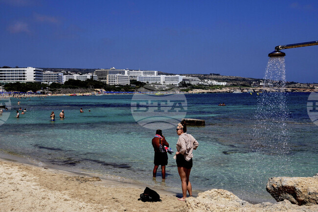 Кипър се опасява от икономически удар, тъй като войната в Близкия изток влияе негативно на туризма