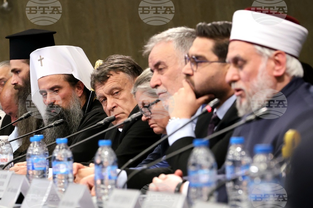 Дискусия - добродетели и религии в българските училища