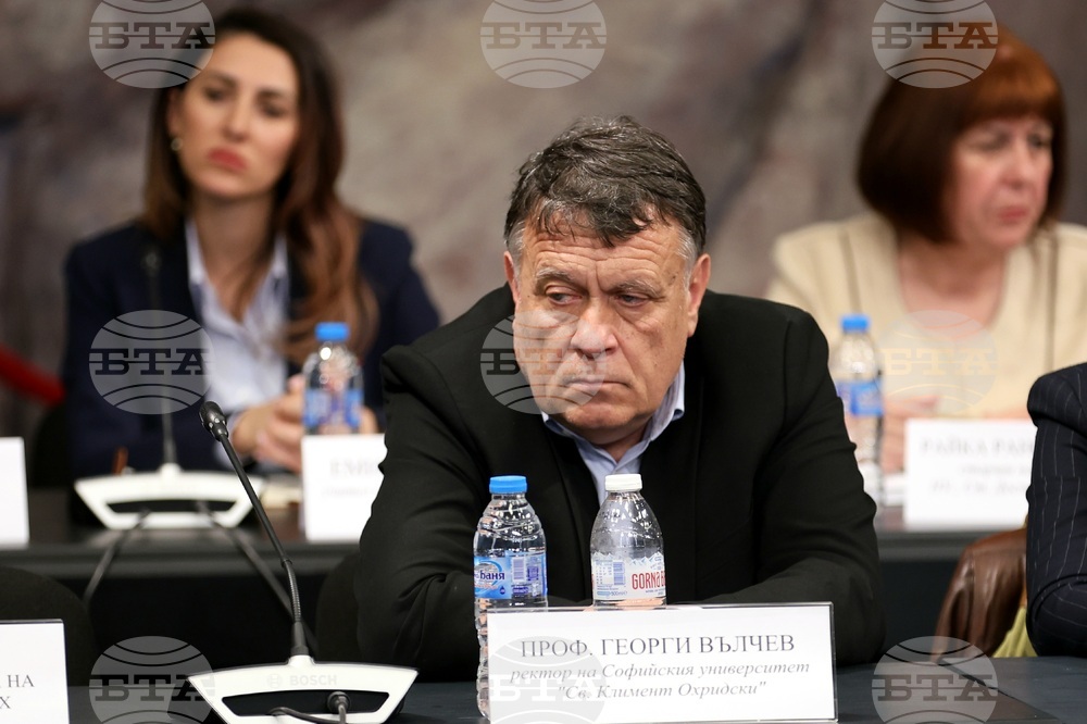 Дискусия - добродетели и религии в българските училища