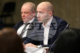 Дискусия - добродетели и религии в българските училища