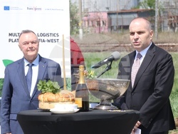 Село Волуяк - Гроздан Караджов - Мултимодална логистична платформа София-Запад - строителство