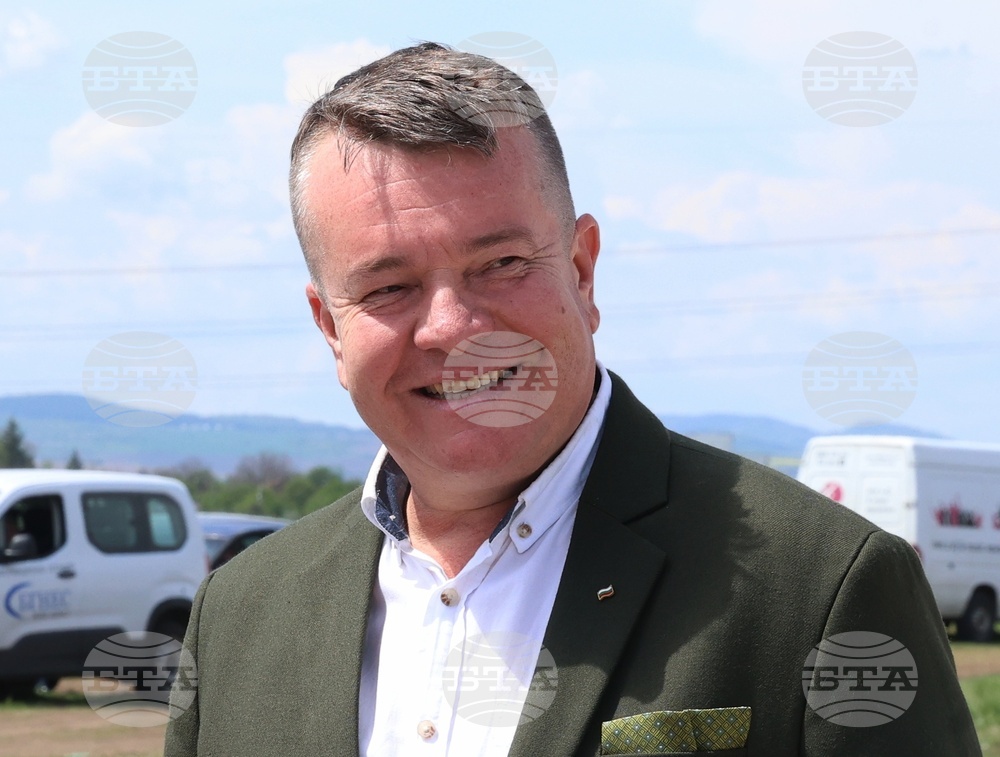 Село Волуяк - Гроздан Караджов - Мултимодална логистична платформа София-Запад - строителство