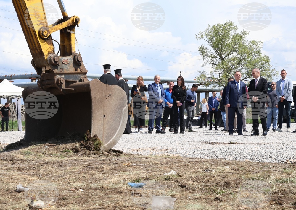 Село Волуяк - Гроздан Караджов - Мултимодална логистична платформа София-Запад - строителство