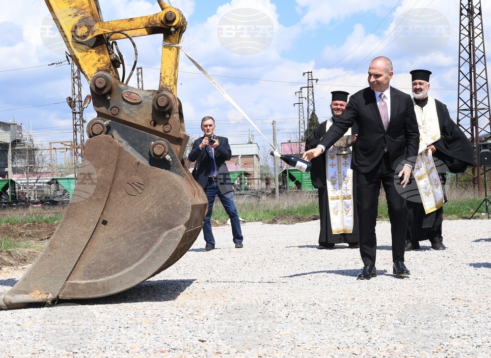 Село Волуяк - Гроздан Караджов - Мултимодална логистична платформа София-Запад - строителство