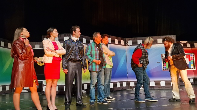 Театрално-музикалният и филхармоничен център в Разград ще представи премиерно спектакъла „Телевизионни игри“