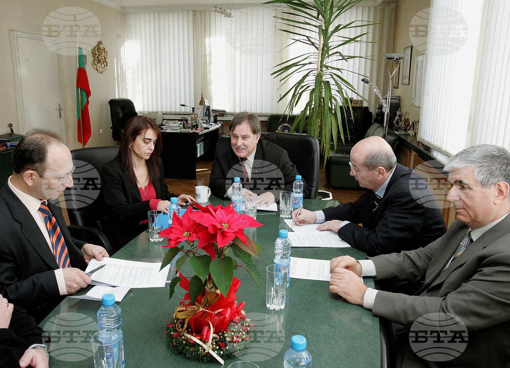 April 28, 1995: Protocol Establishing Association of Balkan News Agencies Signed in Sofia