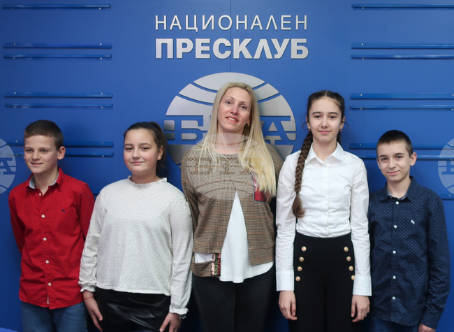 Национален пресклуб на БТА Плевен - Васил Левски - годишнина - ученици - инициативи