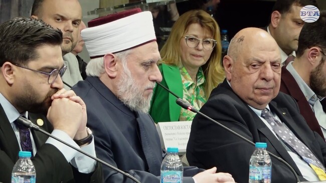 Религията трябва да влезе в програмата на държавните училища, за да бъде обяснена на разбираем език на младото поколение, каза Мустафа Хаджи