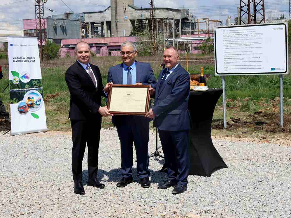 Вицепремиерът Гроздан Караджов: След изграждането на интермодалния терминал Волуяк районът ще стане център на карго индустрията 