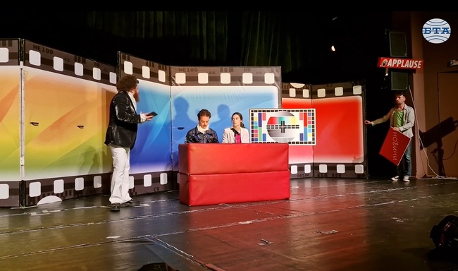 Театрално-музикалният и филхармоничен център в Разград ще представи премиерно спектакъла „Телевизионни игри“