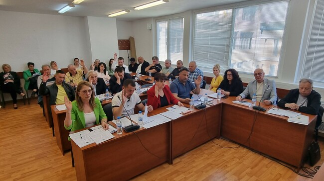 Общинските съветници в Каспичан приеха отчет за дейността на предприятието „Благоустройство, озеленяване и чистота“