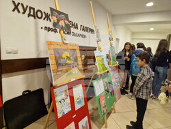 Самоков - школа по рисуване - ученици - изложба