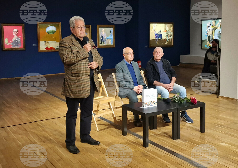 Книгата „Изкуството: теория и история. Избрани студии и статии“ на проф. Чавдар Попов бе представена тази вечер