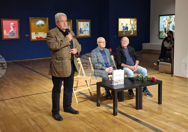 Книгата „Изкуството: теория и история. Избрани студии и статии“ на проф. Чавдар Попов бе представена тази вечер