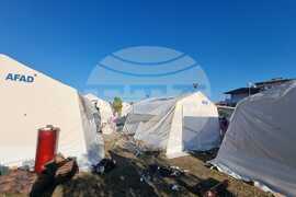 Турция - земетресение - Нурдагъ - бедстващи хора - палатков лагер