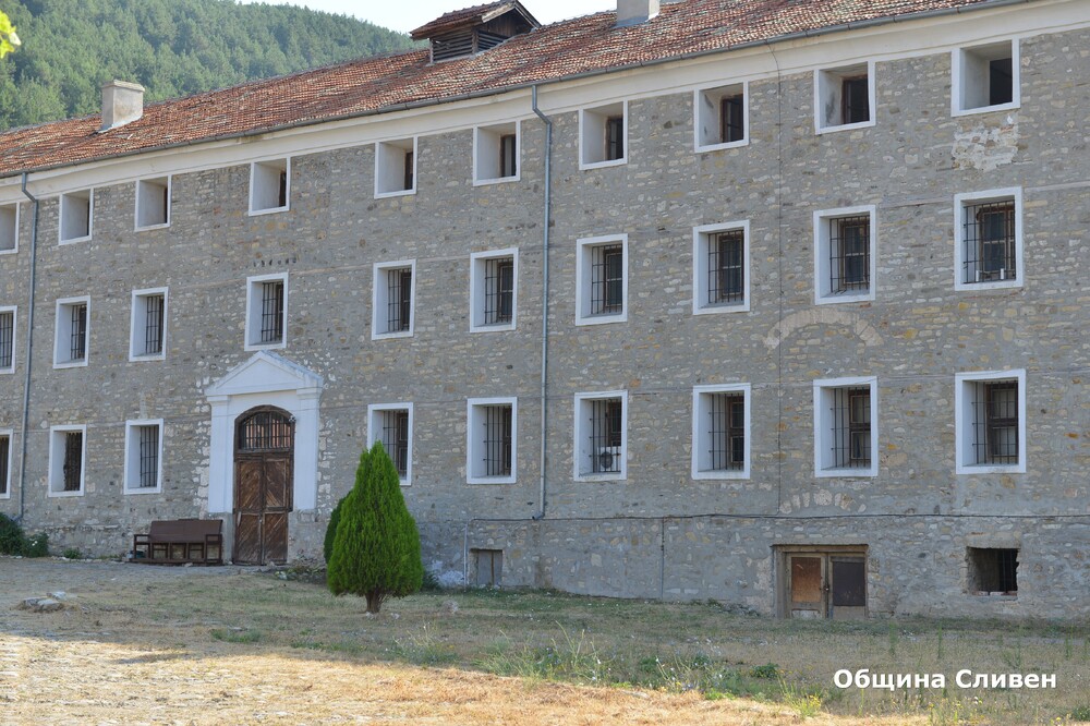 Община Сливен обяви обществената поръчка за ремонти и благоустрояване на Държавната сукнена фабрика 