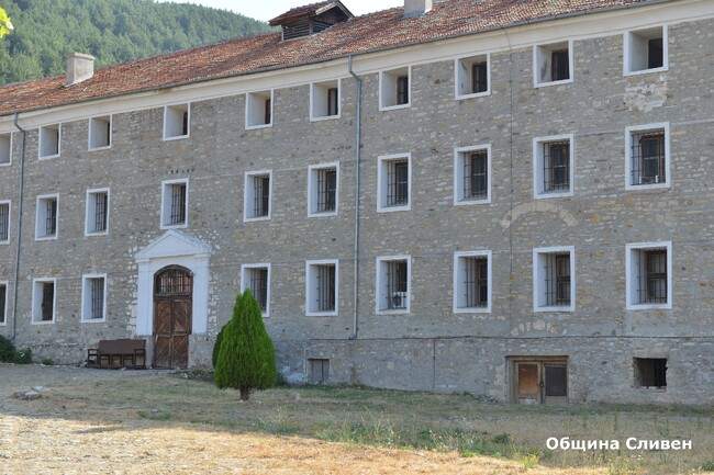 Община Сливен обяви обществената поръчка за ремонти и благоустрояване на Държавната сукнена фабрика 