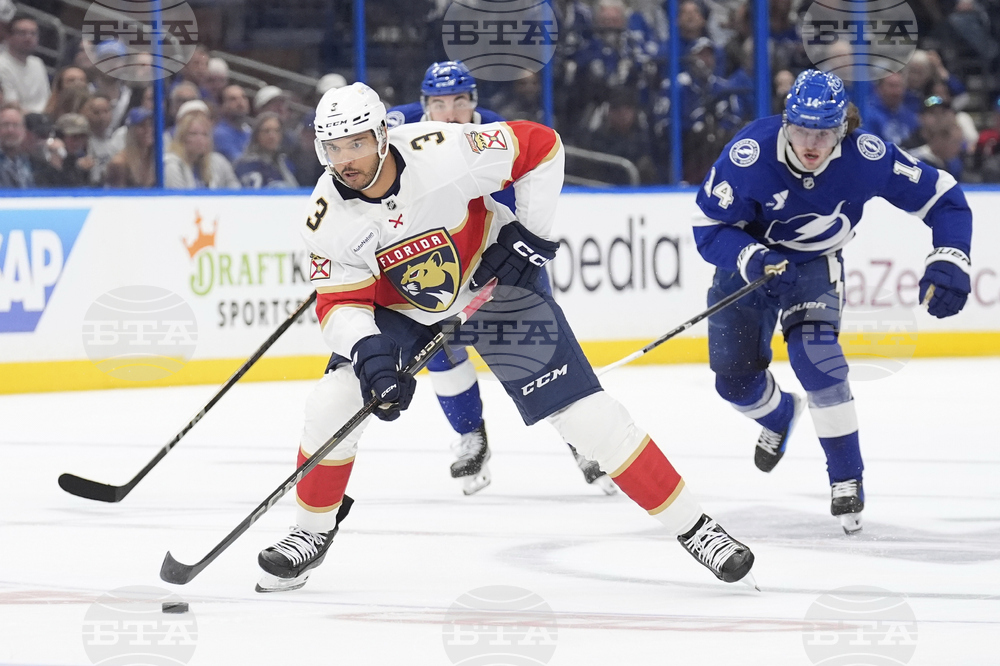 Защитникът на Флорида Пантърс Сет Джоунс няма да играе няколко седмици заради травма