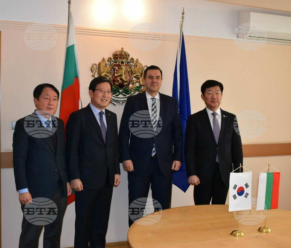 Economy Minister Stoyanov, KCCI Executive Vice President Woo Taehee Discuss Cooperation in ICT