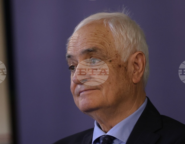 Атанас Запрянов: И двата договора за придобиване на самолетите F-16 включват необходимите доставки на резервни части