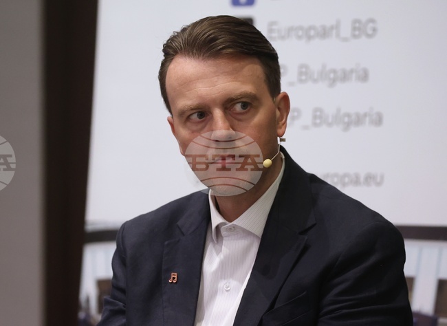 Public Sector Personnel Costs Hit All-Time High, Says Institute for Market Economics