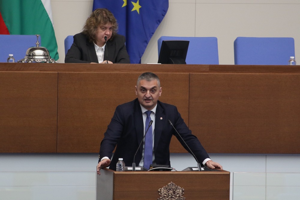 Кирил Добрев: Необясним срив в мобилна мрежа засяга хиляди – изискваме прозрачност и отговорност