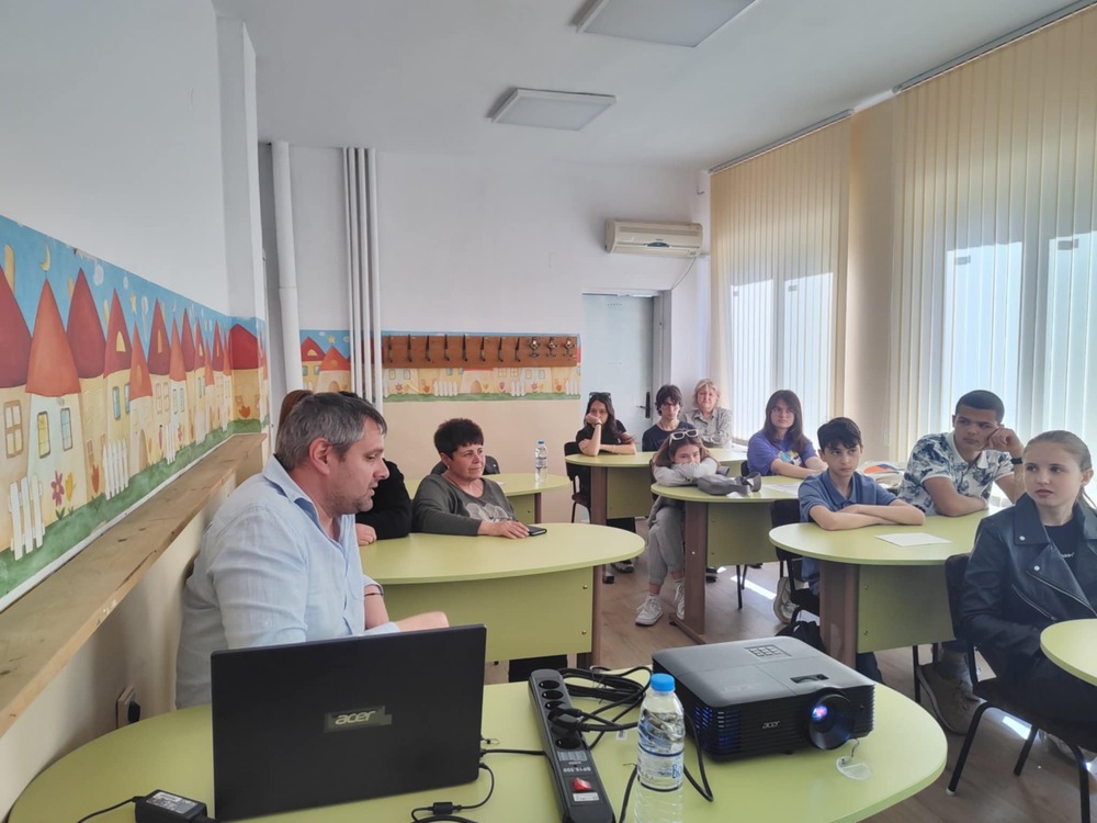 Криминалисти от Силистра изнесоха беседи за наркотиците пред ученици от Екоклуб "Пеликан"