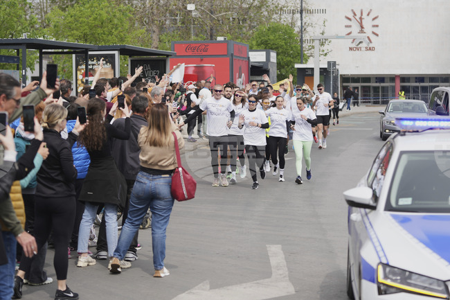 Serbian Students Meet MEPs after Protest Marathon to Brussels