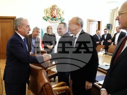 Снимка: Министерски съвет -  Премиерът Гълъб Донев проведе среща с работодателските организации